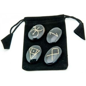 Wiccan Amulet Gemstone Set in Velvet Pouch